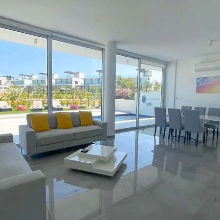 Olivine Waves Villa Protaras