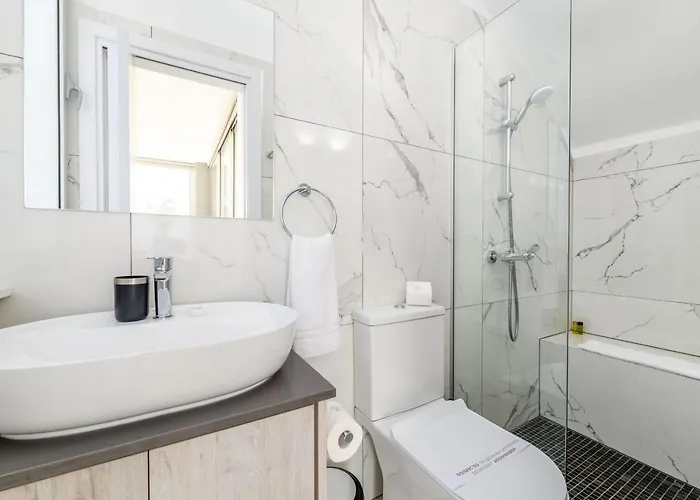 Olivine Waves ヴィラ プロタラス