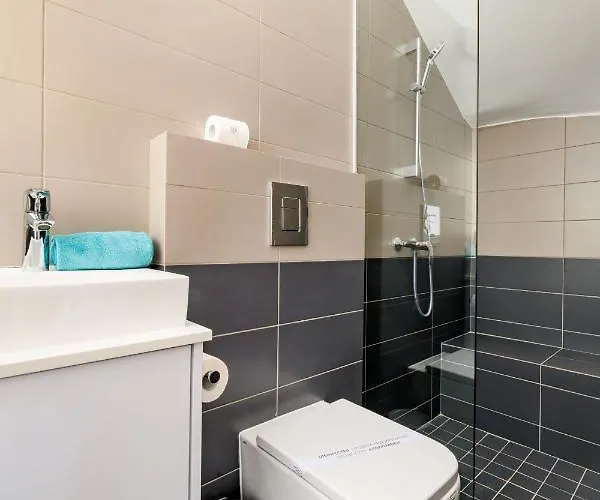 Olivine Waves * Protaras