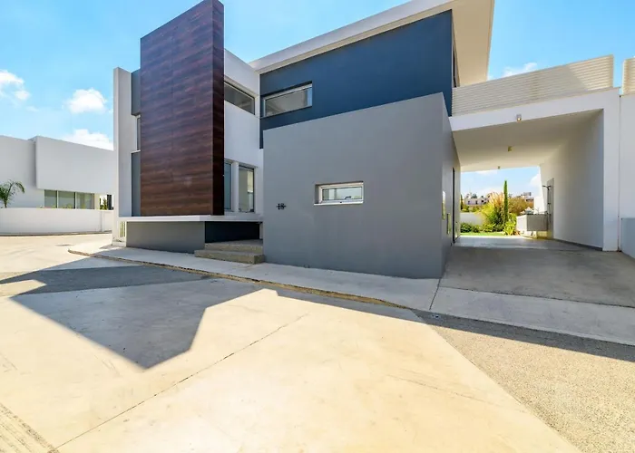 Olivine Waves Villa *